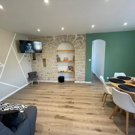 Holiday home Les 3g
